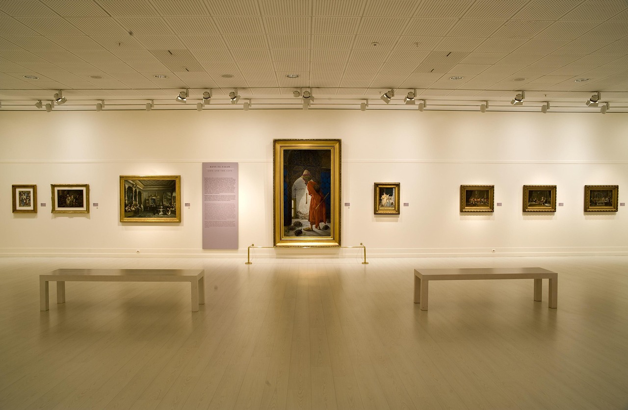 四月最新隐形电视墙展示图，设计美学的巅峰展现